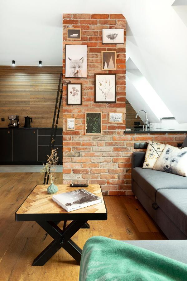 Apartment 08