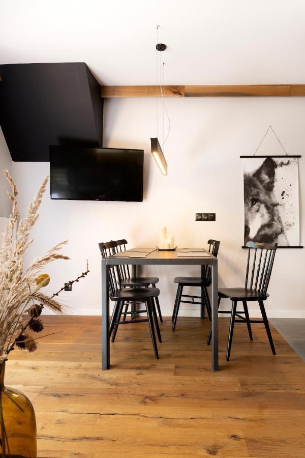 Apartment 04